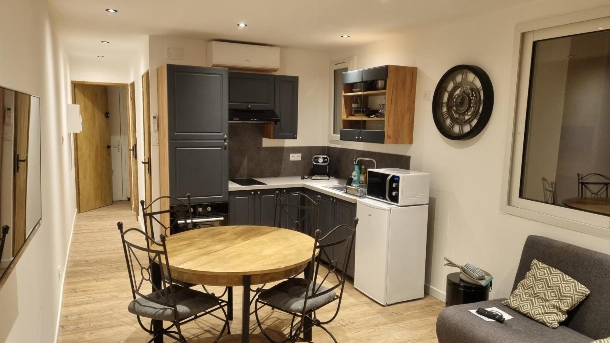 Appartement Neuf Avec Cuisine Прад Экстерьер фото